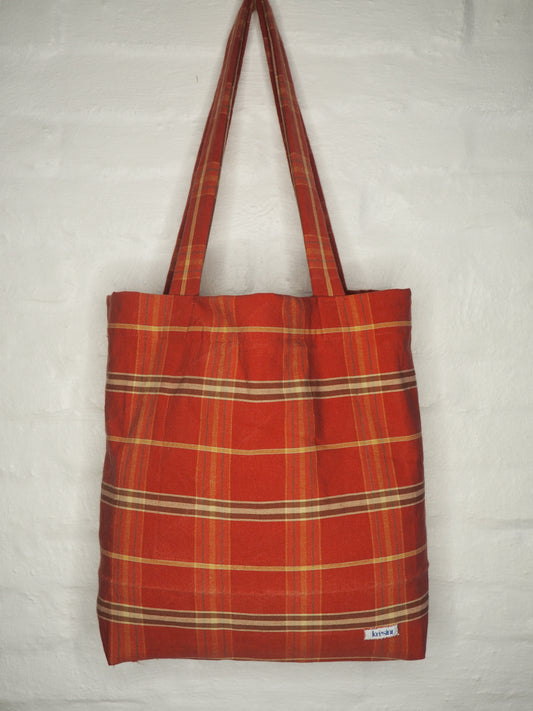 Red checkered tote-bag